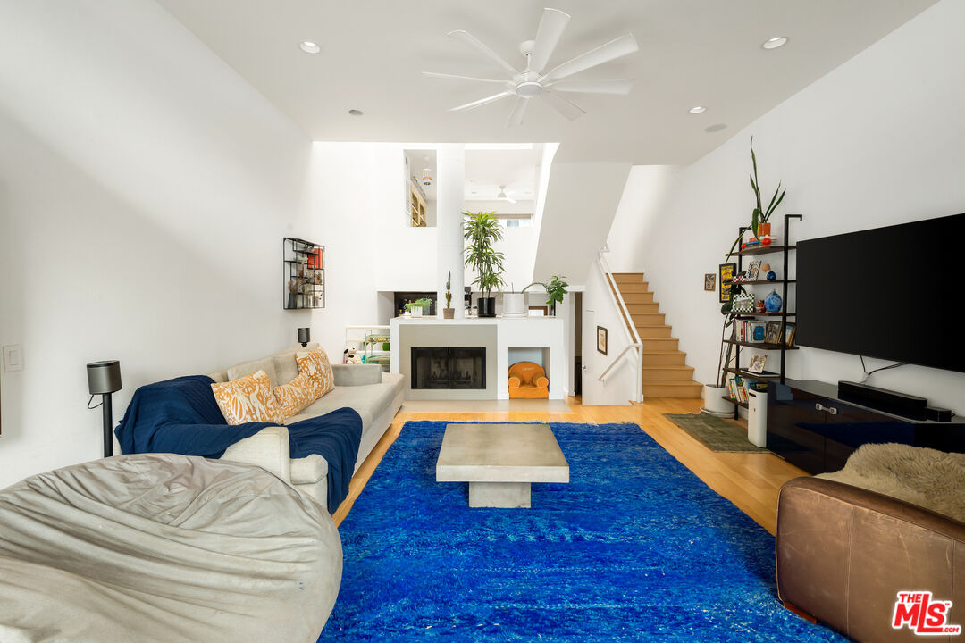 2408 34th St Unit: 5