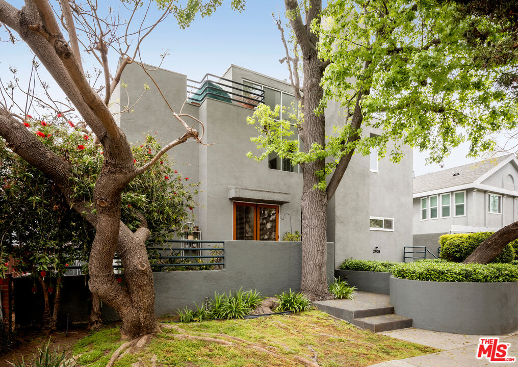 2408 34th St Unit: 5