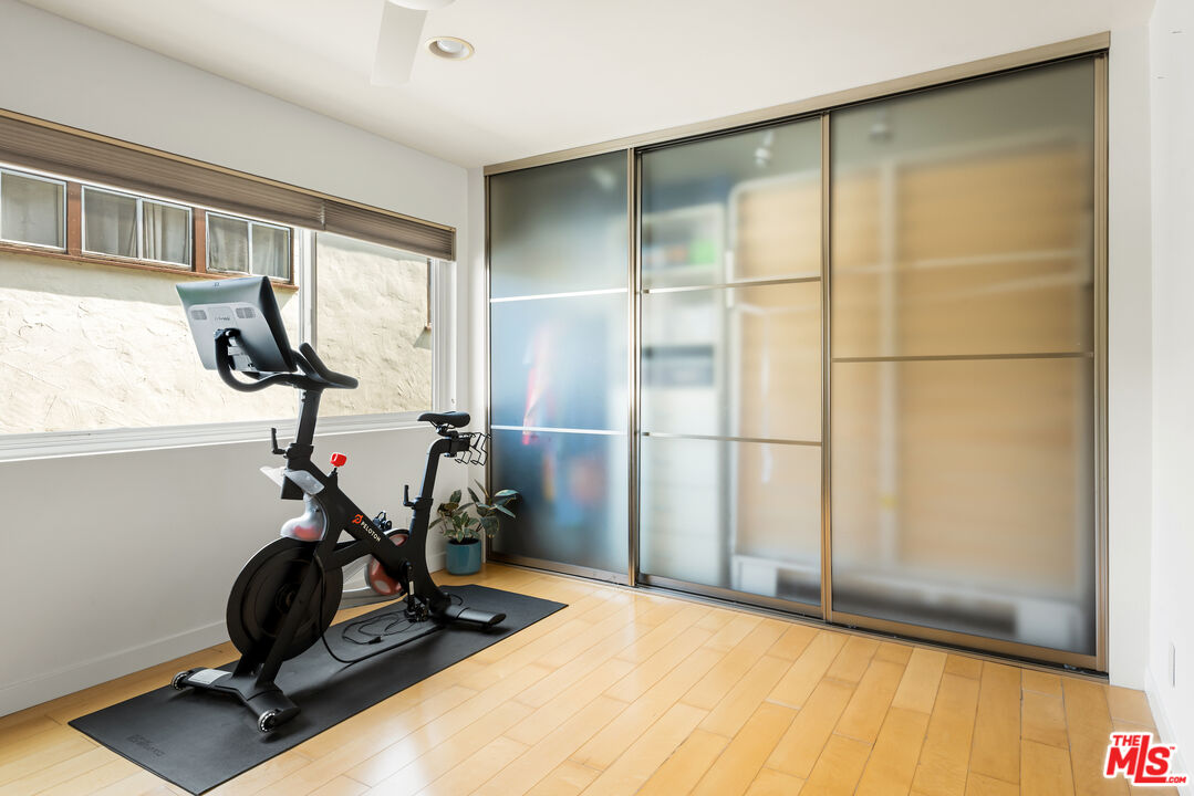 2408 34th St Unit: 5