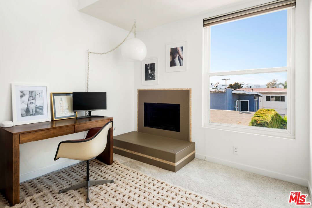 2408 34th St Unit: 5
