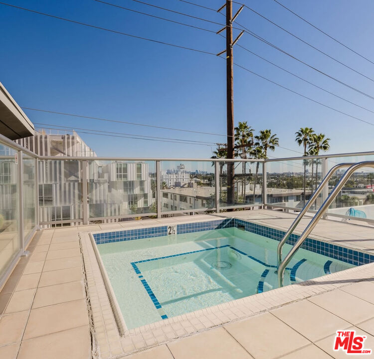 1155 N La Cienega Blvd Unit: 1207