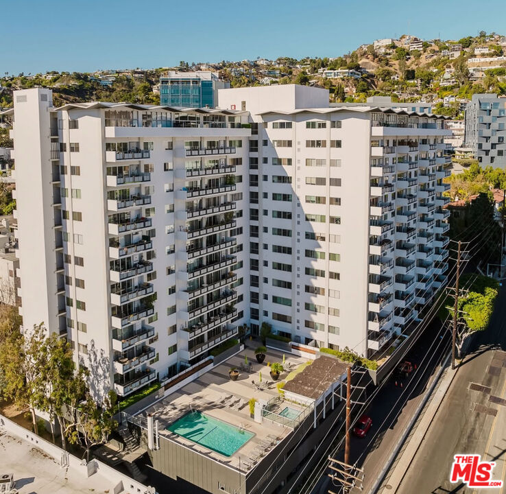 1155 N La Cienega Blvd Unit: 1207