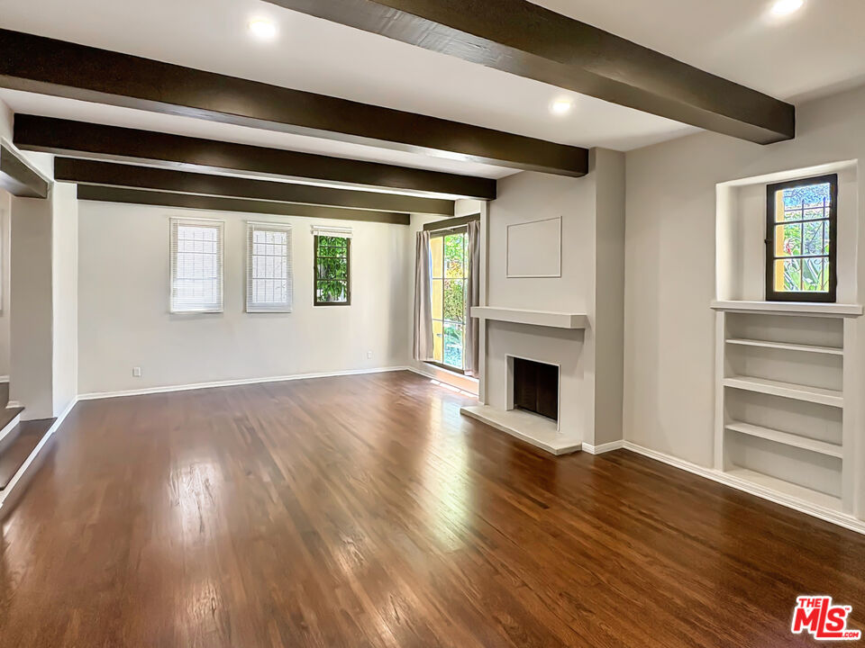 170 N Orange Dr Unit: Lower