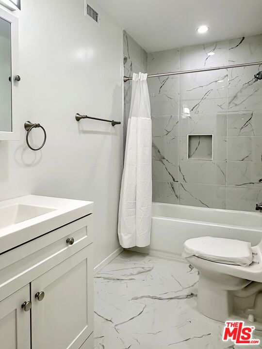 170 N Orange Dr Unit: Lower