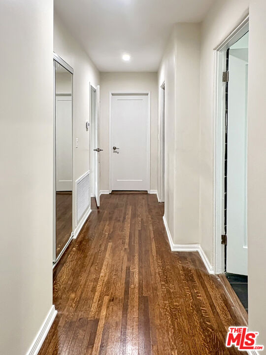 170 N Orange Dr Unit: Lower