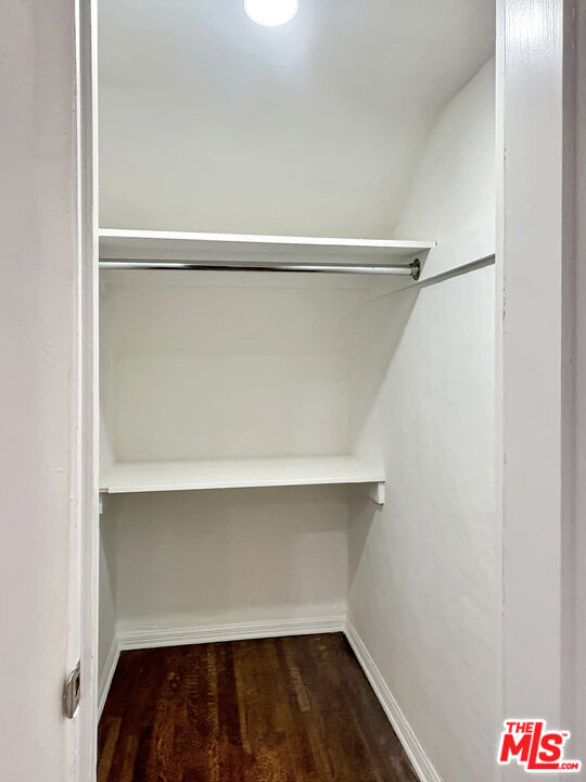 170 N Orange Dr Unit: Lower