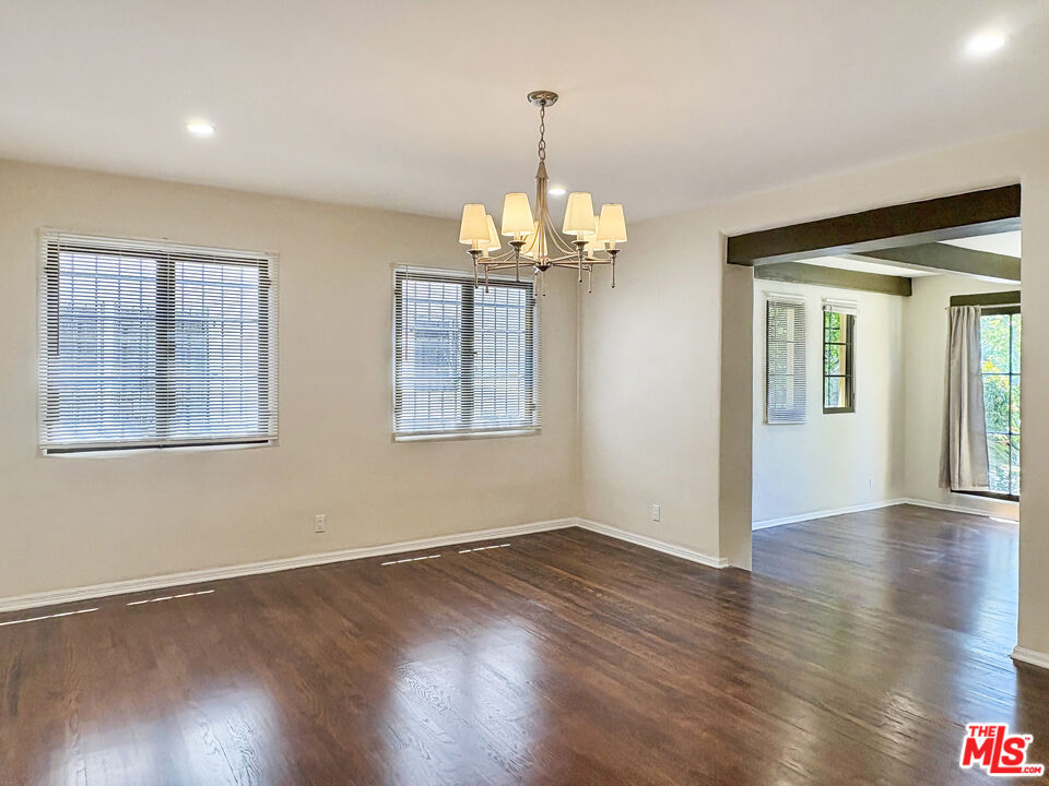 170 N Orange Dr Unit: Lower