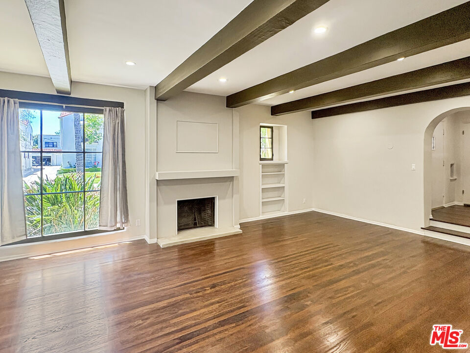 170 N Orange Dr Unit: Lower