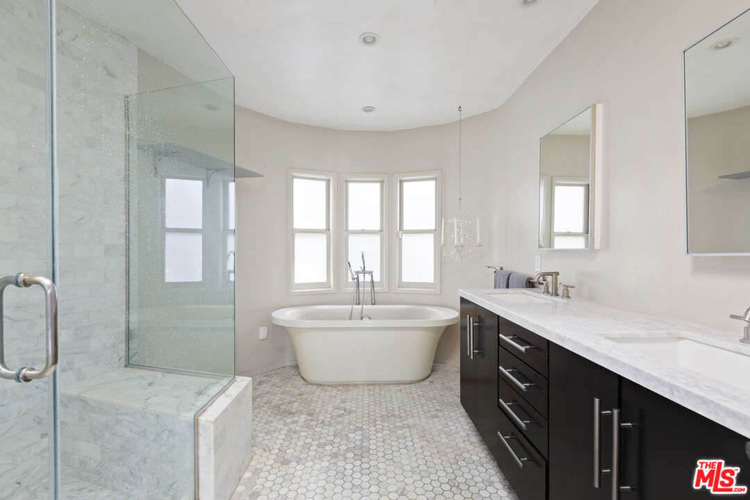 3488 Troy Dr