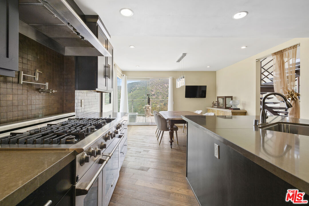 3488 Troy Dr