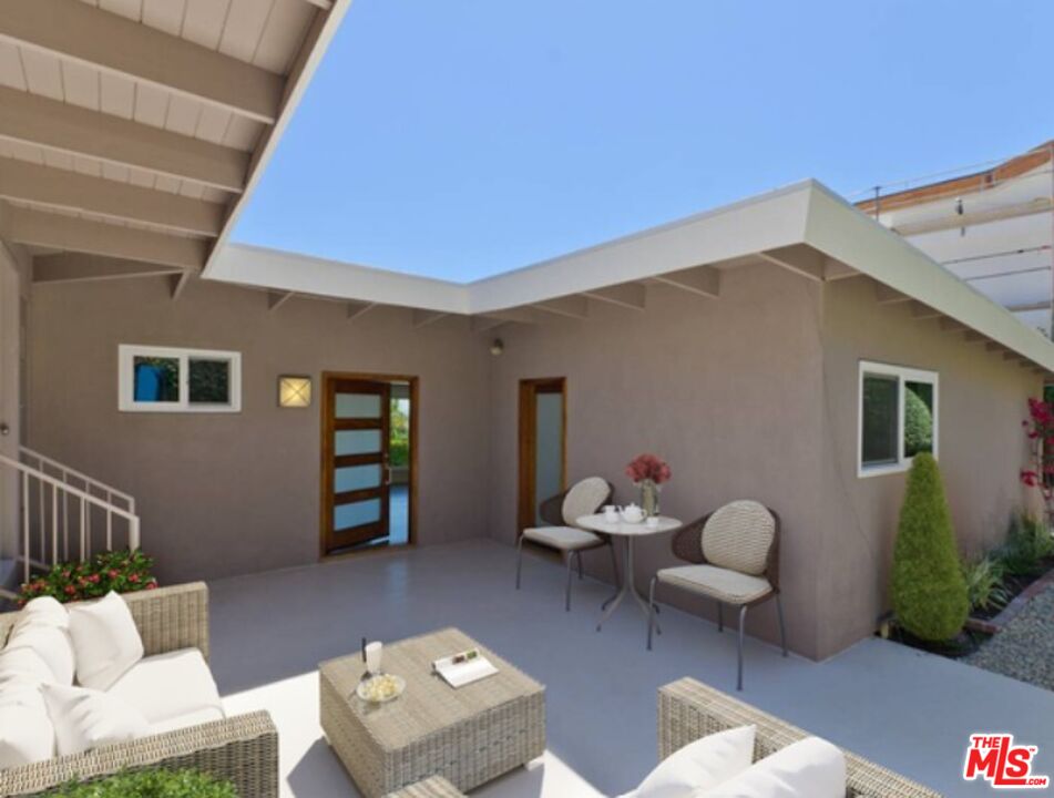 8410 Harold Way