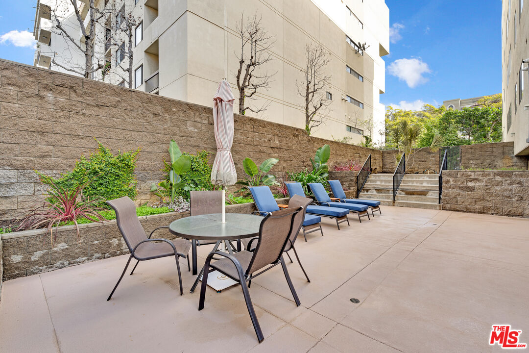 321 N Oakhurst Dr Unit: 602