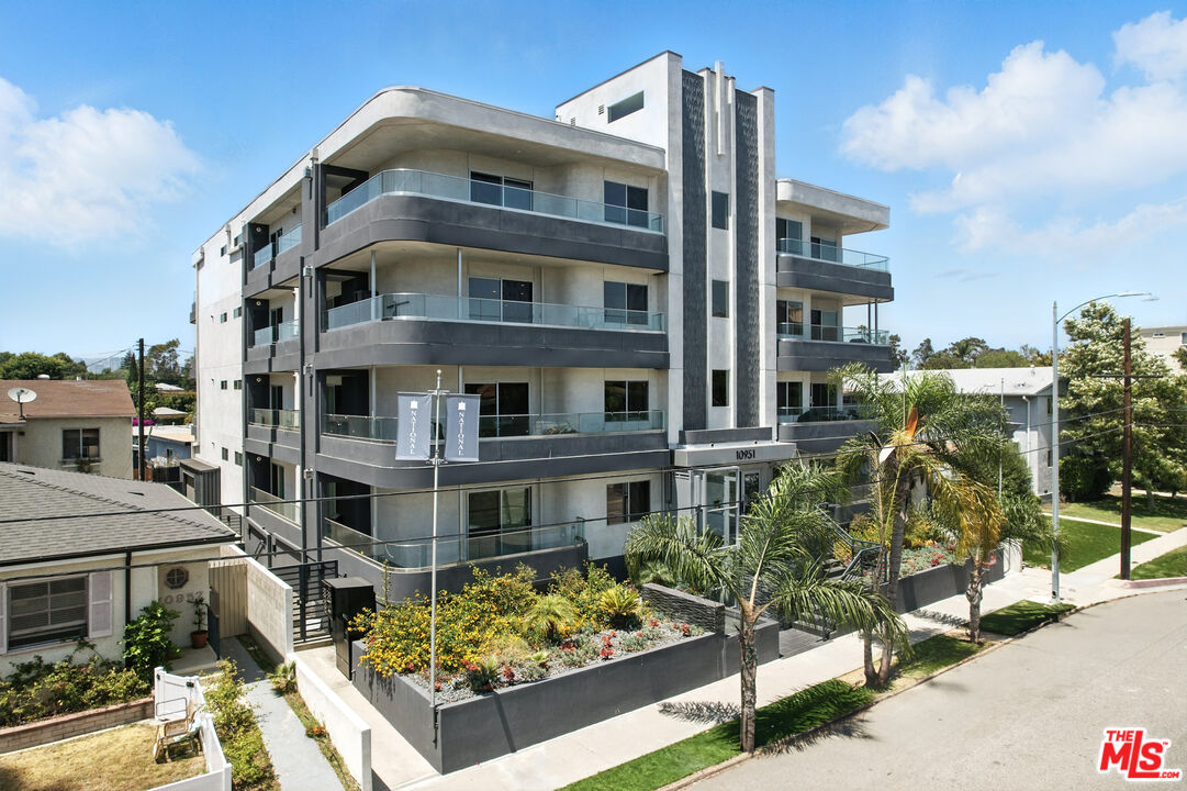 10951 National Blvd Unit: 303