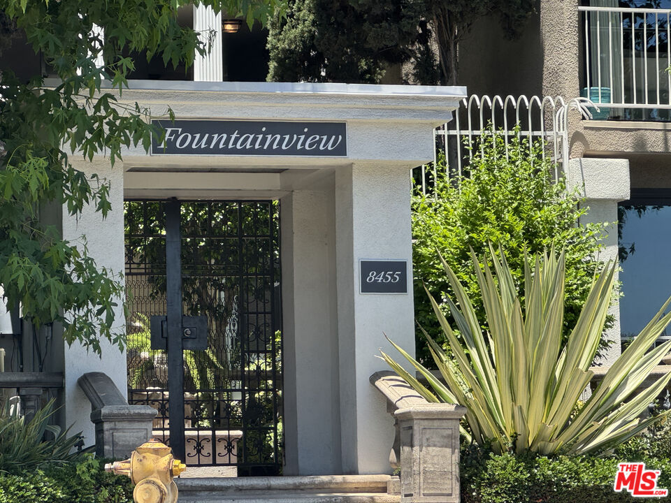 8455 Fountain Ave Unit: 308
