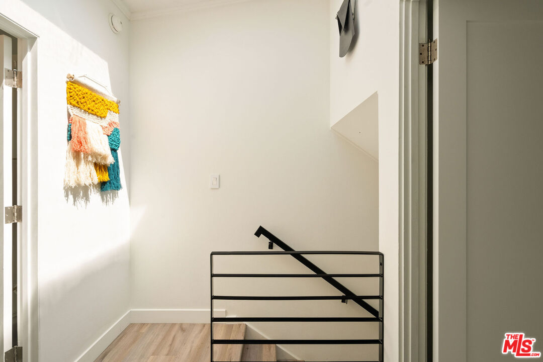 4040 Grand View Blvd Unit: 7