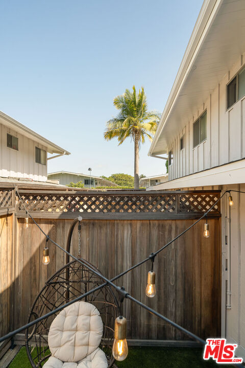 4040 Grand View Blvd Unit: 7