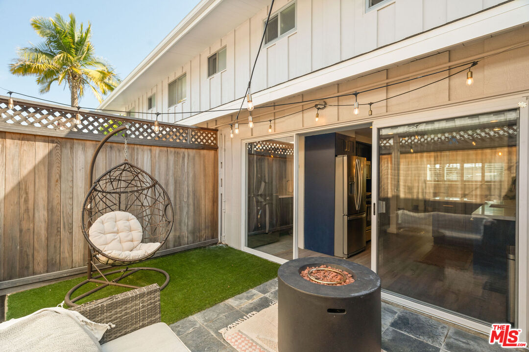 4040 Grand View Blvd Unit: 7