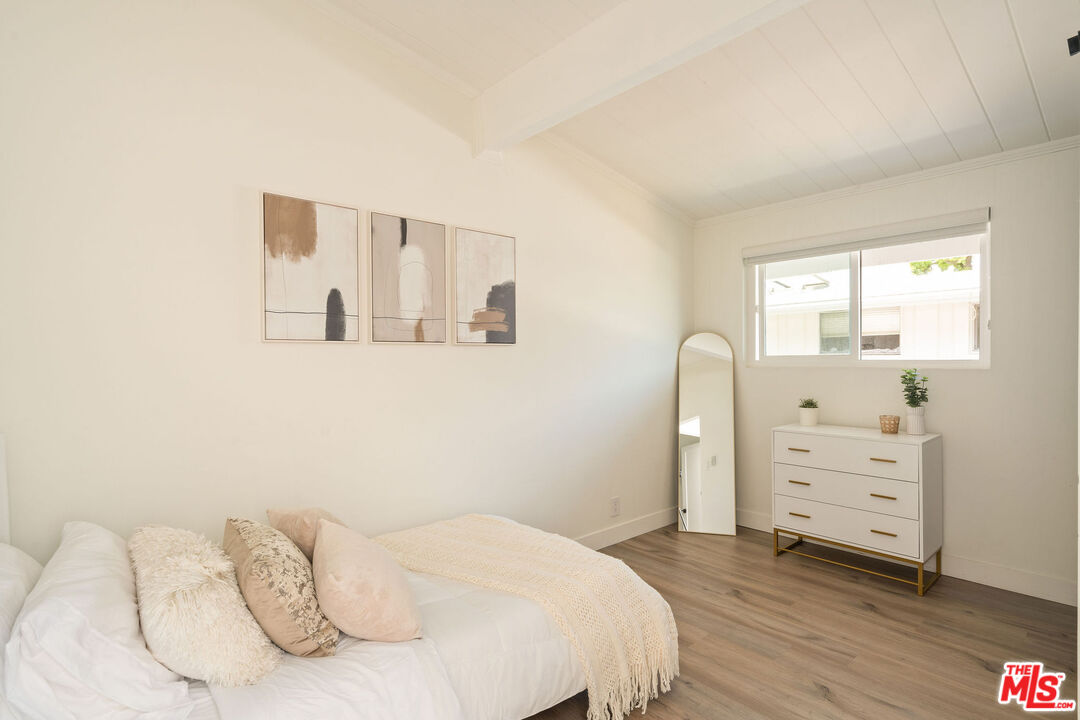 4040 Grand View Blvd Unit: 7