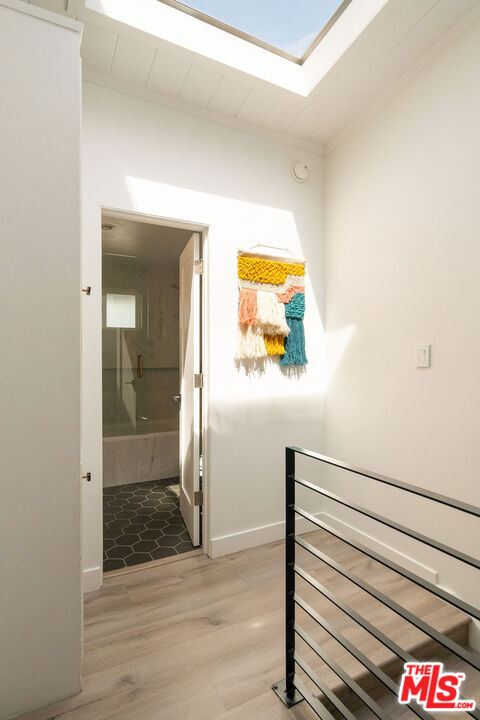 4040 Grand View Blvd Unit: 7