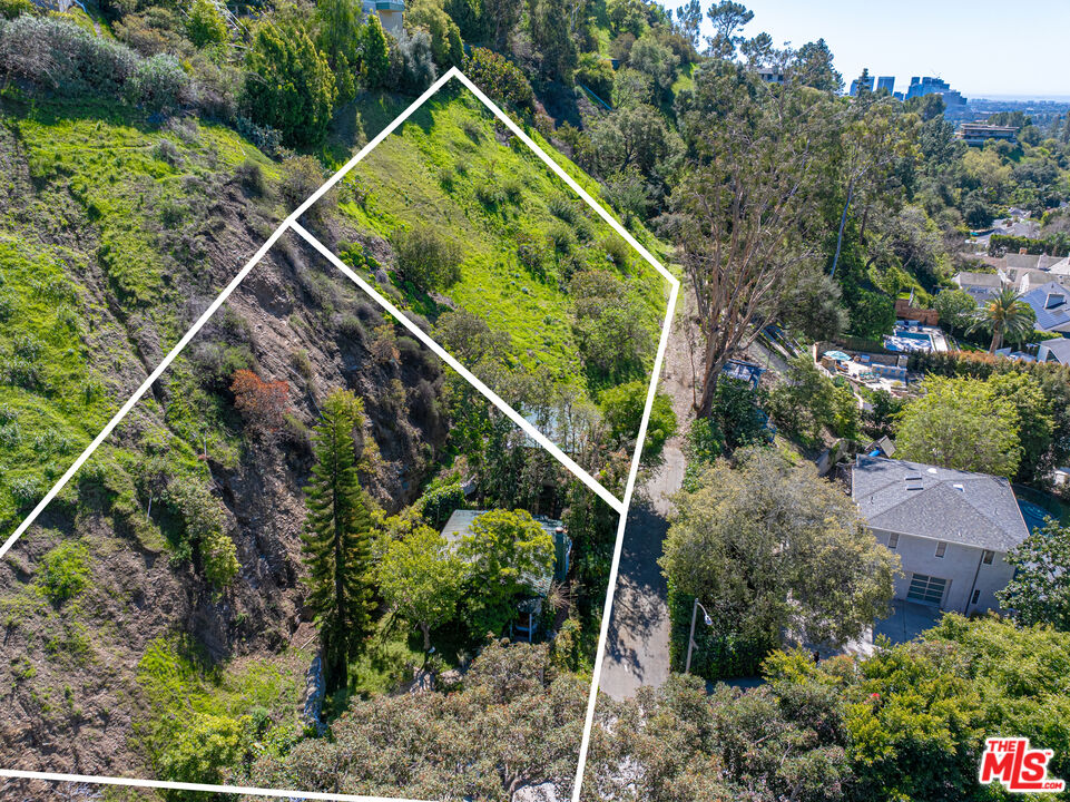 1418 Lindacrest Dr