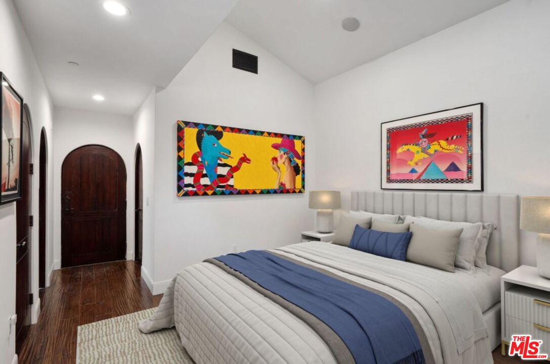 11937 W Sunset Blvd Unit: 7
