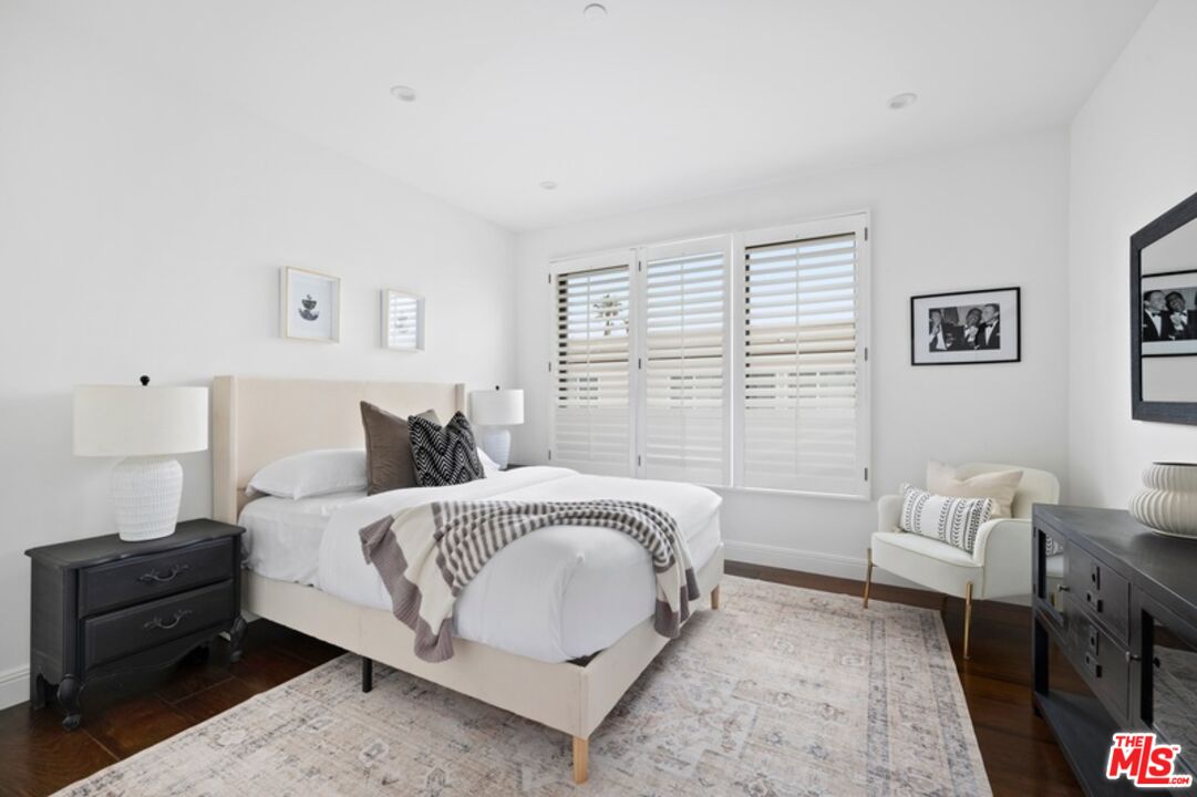 12218 Montana Ave Unit: 302