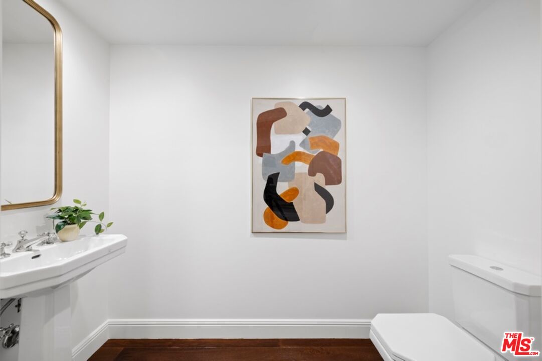 12218 Montana Ave Unit: 302