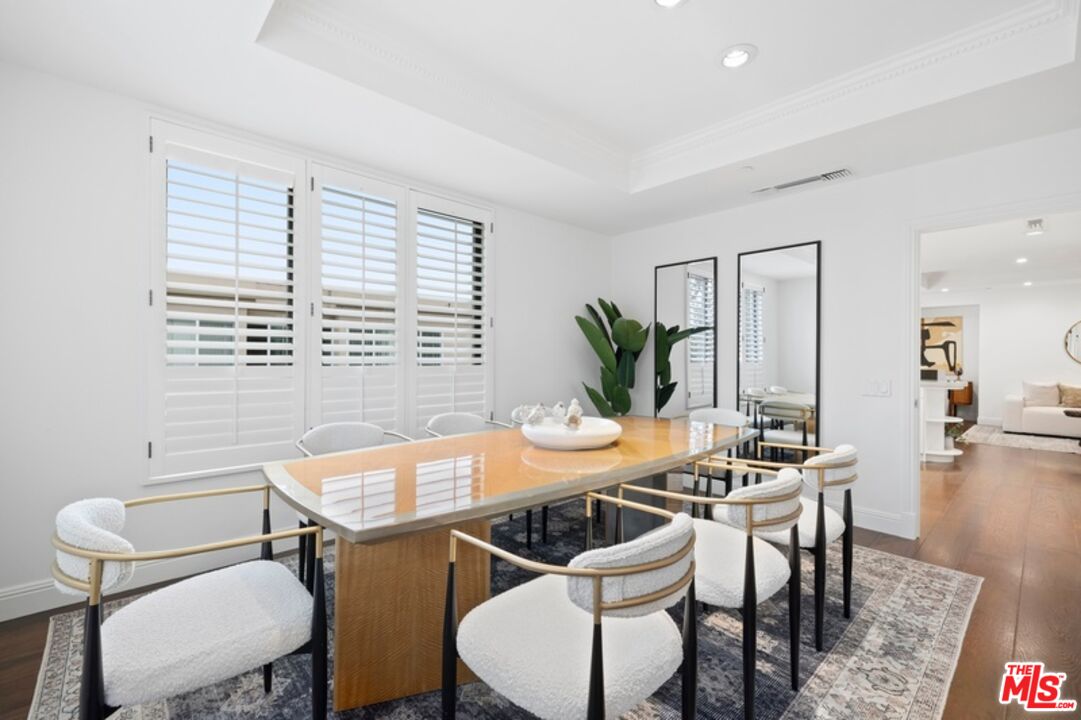 12218 Montana Ave Unit: 302