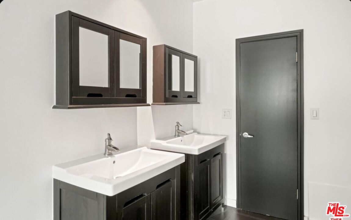 825 S Le Doux Rd Unit: 303