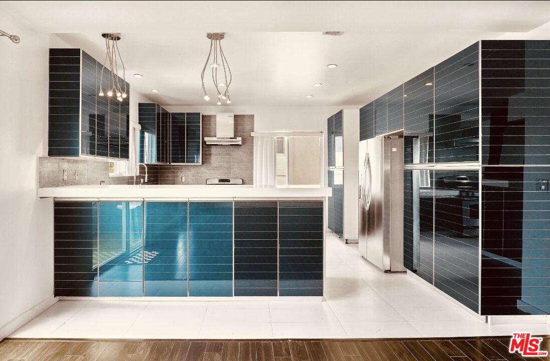 825 S Le Doux Rd Unit: 303