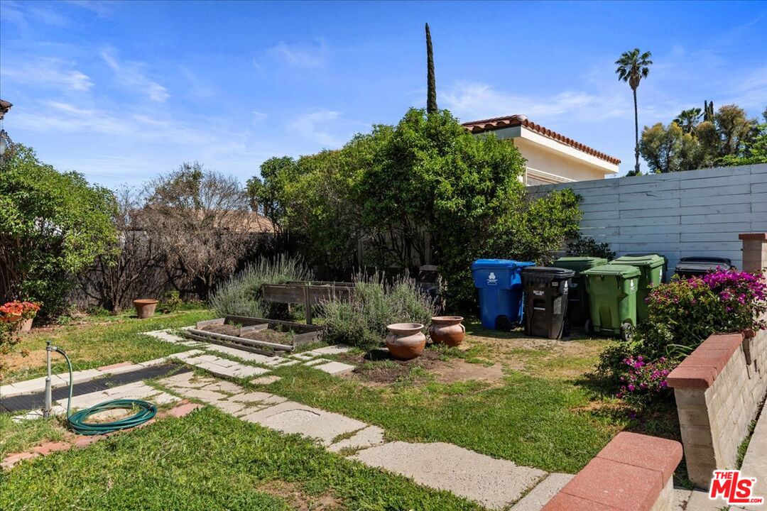 5454 Aura Ave
