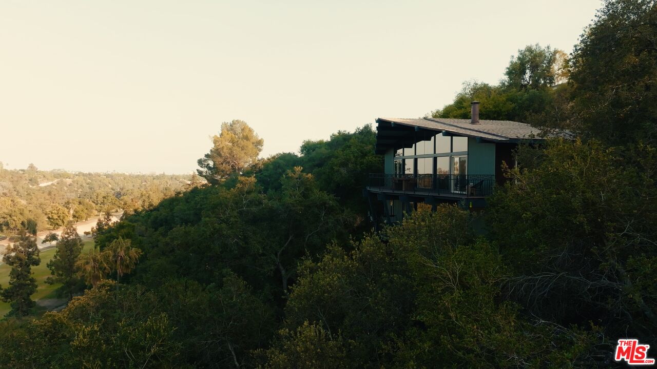 1950 Linda Vista Ave