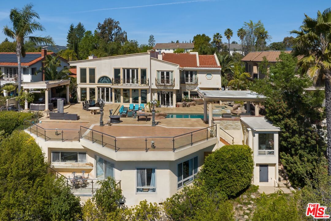 2716 Casiano Rd