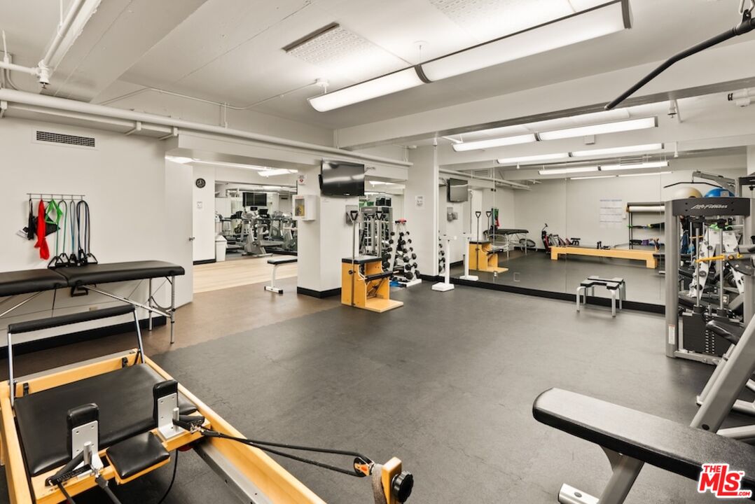 10375 Wilshire Blvd Unit: 11G & 11J