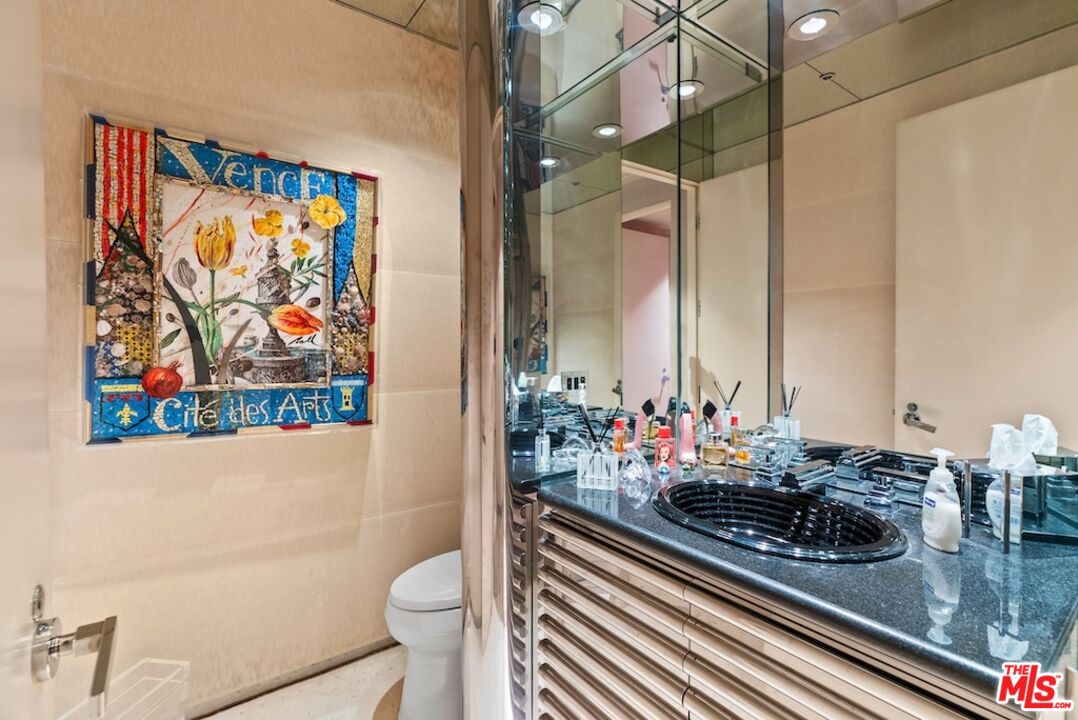 10375 Wilshire Blvd Unit: 11G & 11J