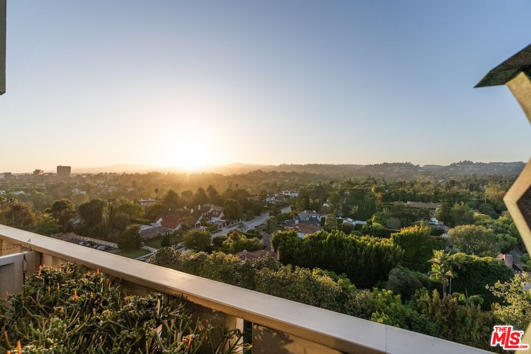 10375 Wilshire Blvd Unit: 11G & 11J