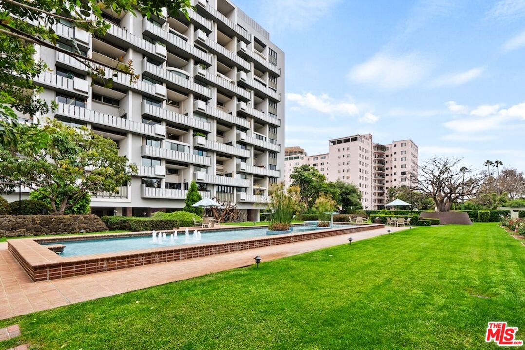 10375 Wilshire Blvd Unit: 11G & 11J