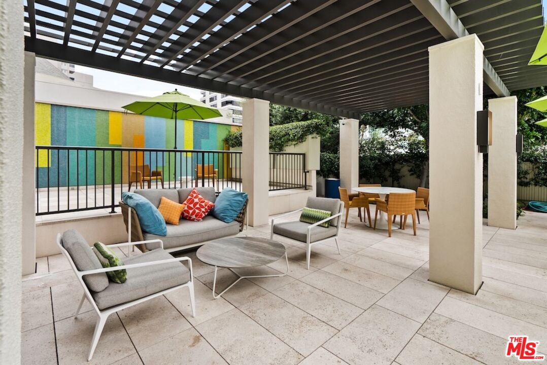 10375 Wilshire Blvd Unit: 11G & 11J