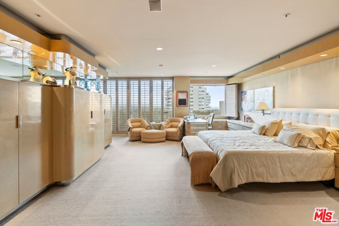 10375 Wilshire Blvd Unit: 11G & 11J