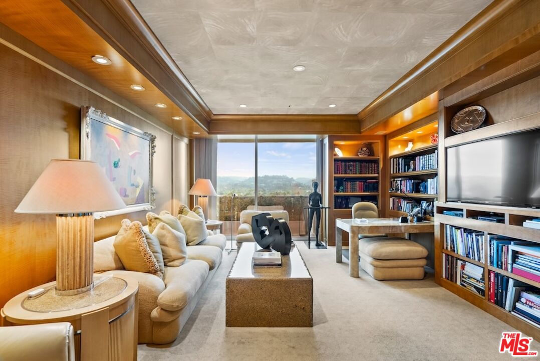 10375 Wilshire Blvd Unit: 11G & 11J