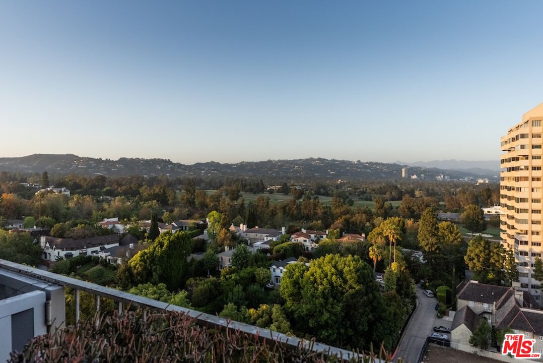 10375 Wilshire Blvd Unit: 11G & 11J