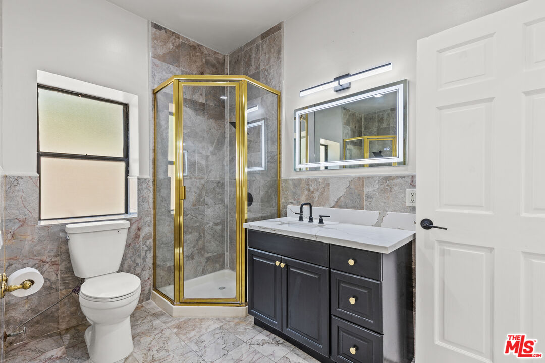 2646 Rinconia Dr