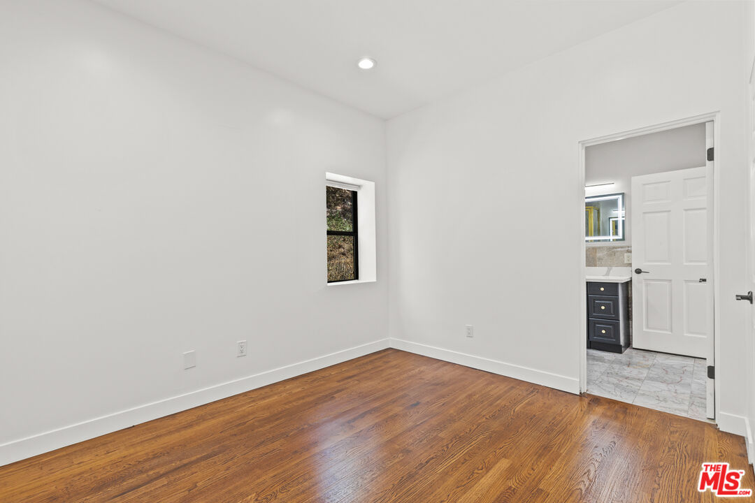 2646 Rinconia Dr