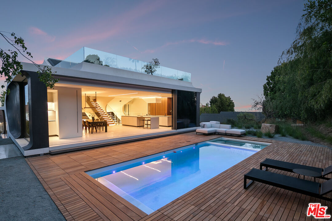 1254 Roberto Ln