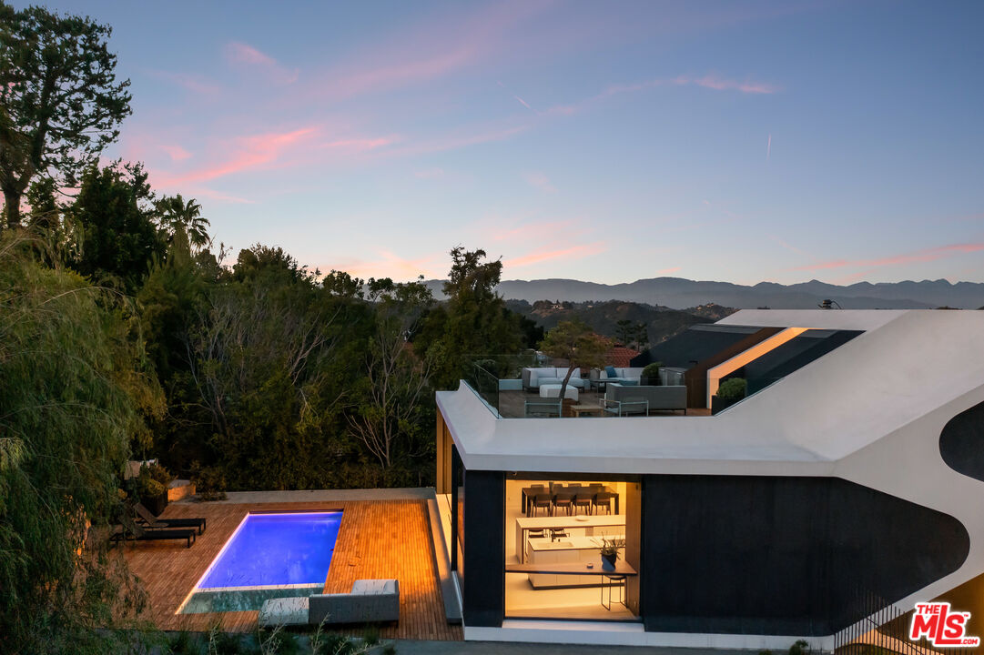 1254 Roberto Ln