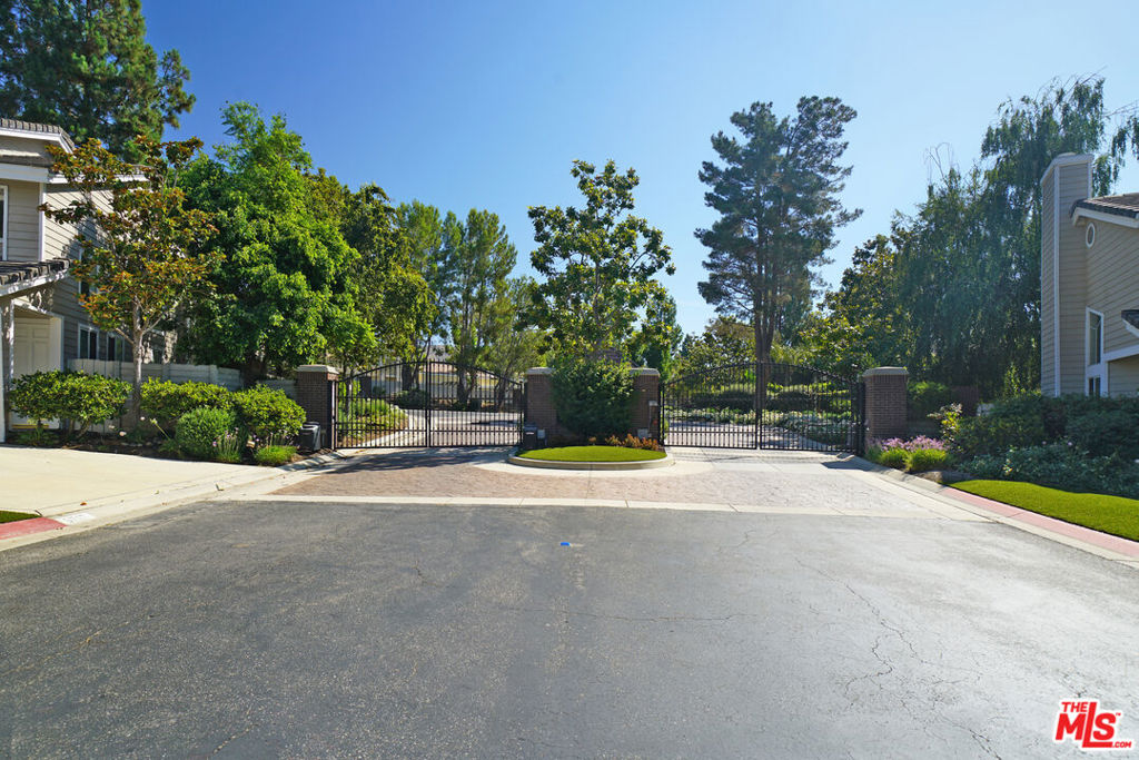 1074 Westcreek Lane
