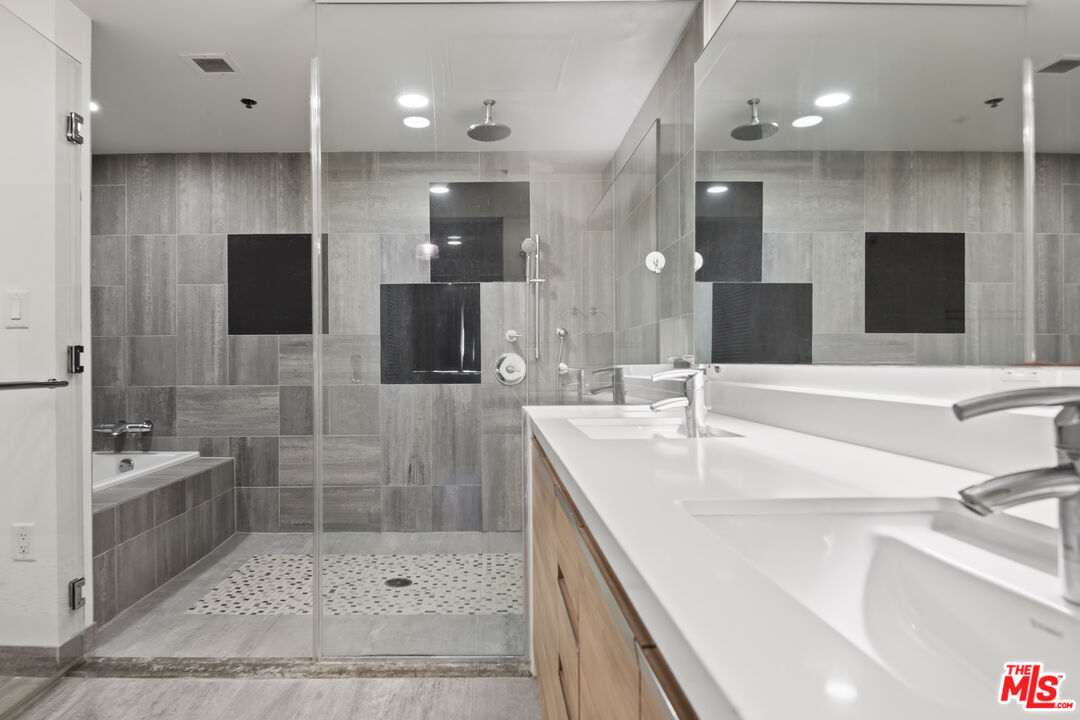 3785 Wilshire Blvd Unit: 803