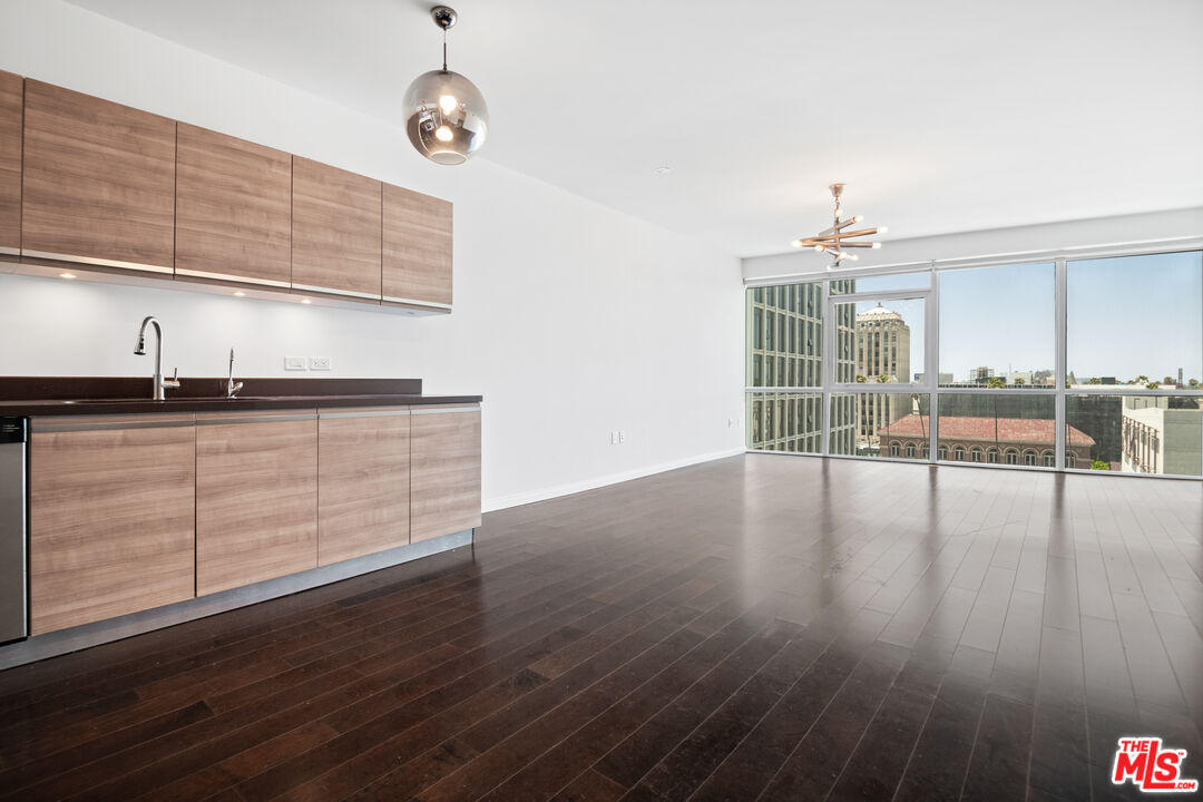 3785 Wilshire Blvd Unit: 803