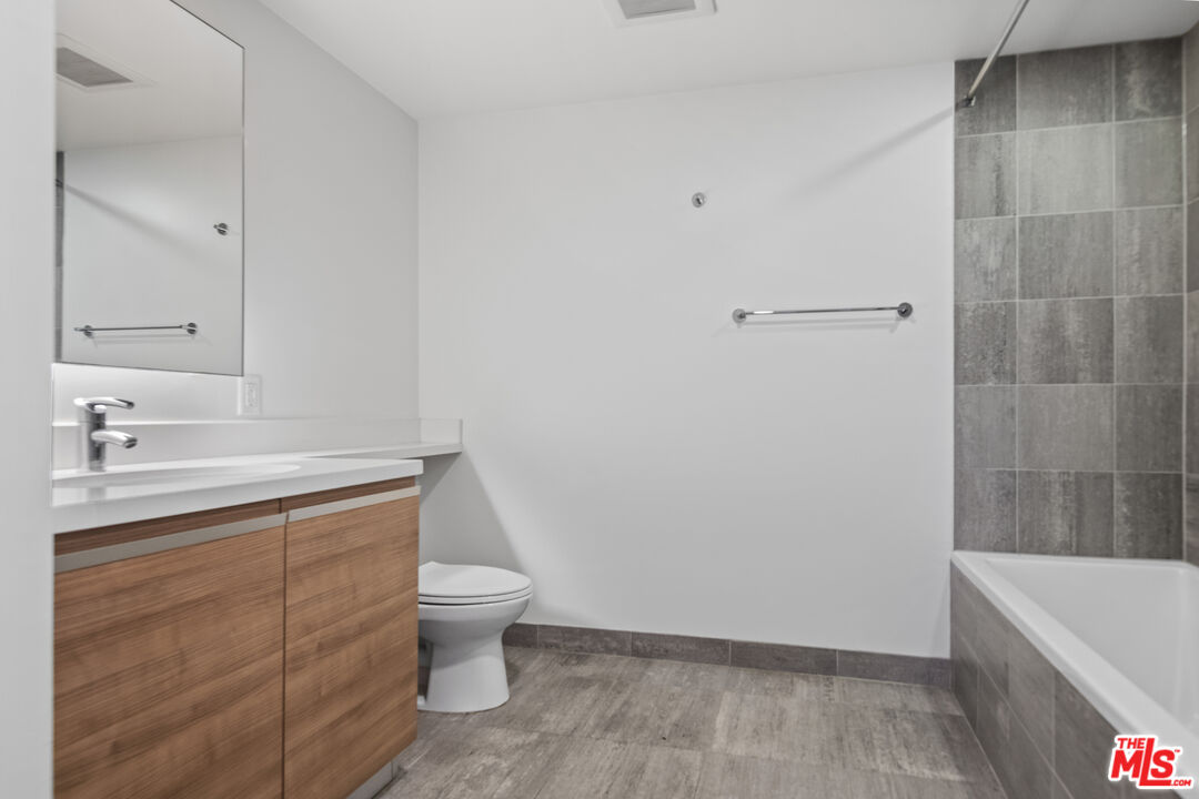 3785 Wilshire Blvd Unit: 803