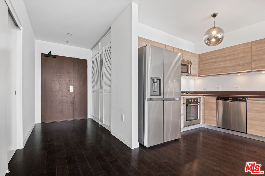 3785 Wilshire Blvd Unit: 803